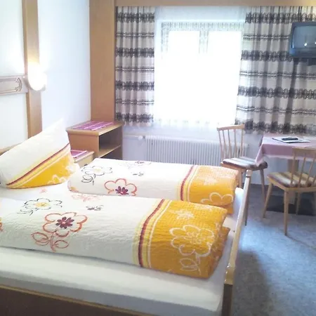 Gaestehaus Alpenruh Holzgau Esterno foto