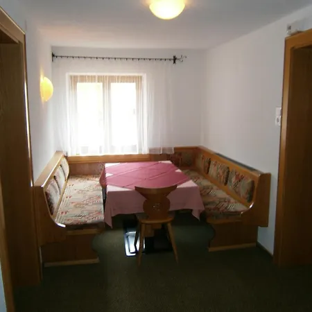 Gaestehaus Alpenruh Holzgau Esterno foto