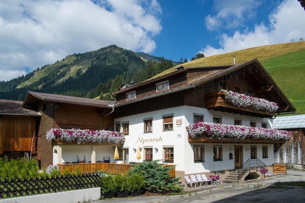 Gaestehaus Alpenruh Apartment Holzgau