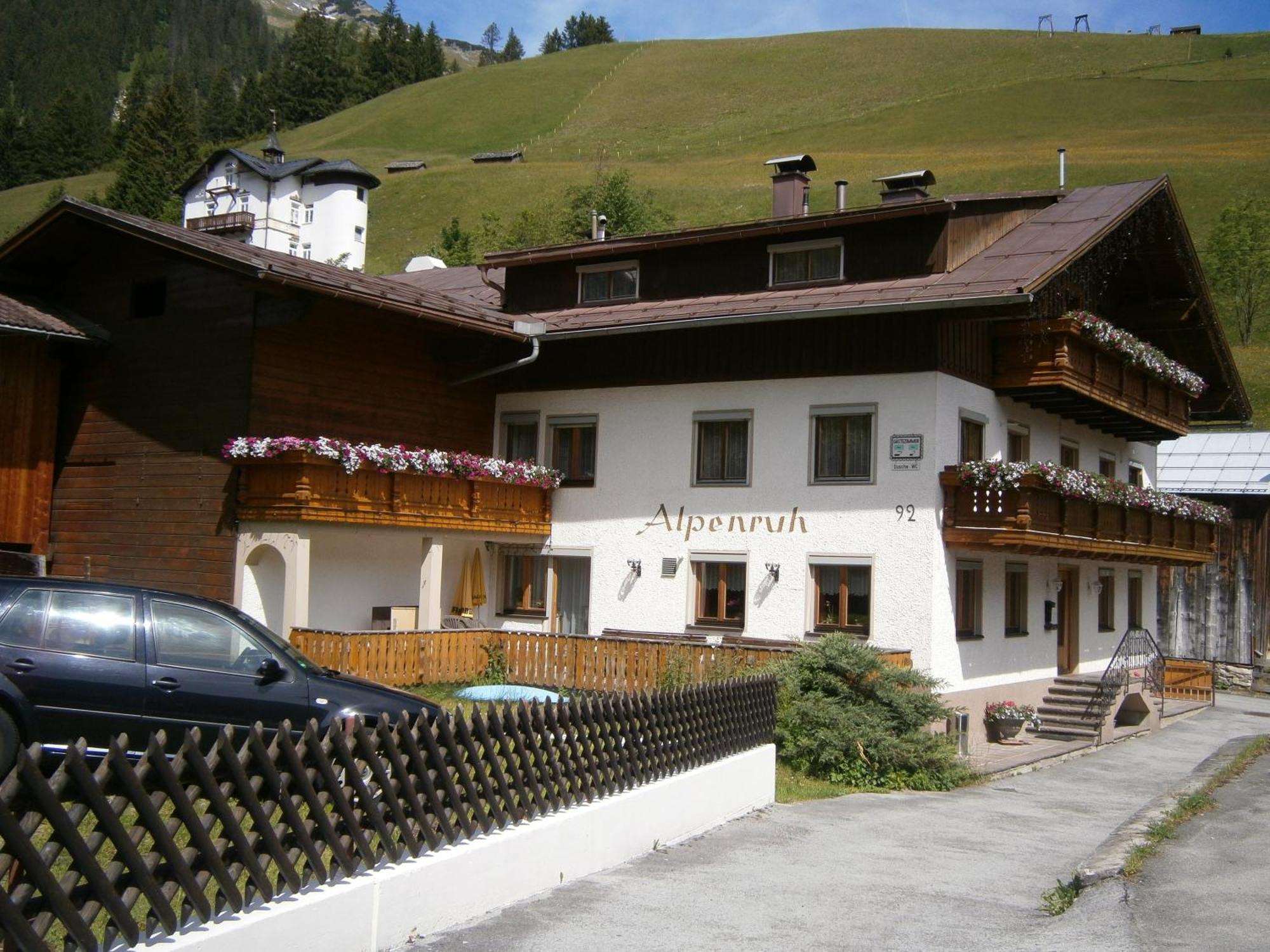 Gaestehaus Alpenruh * Holzgau