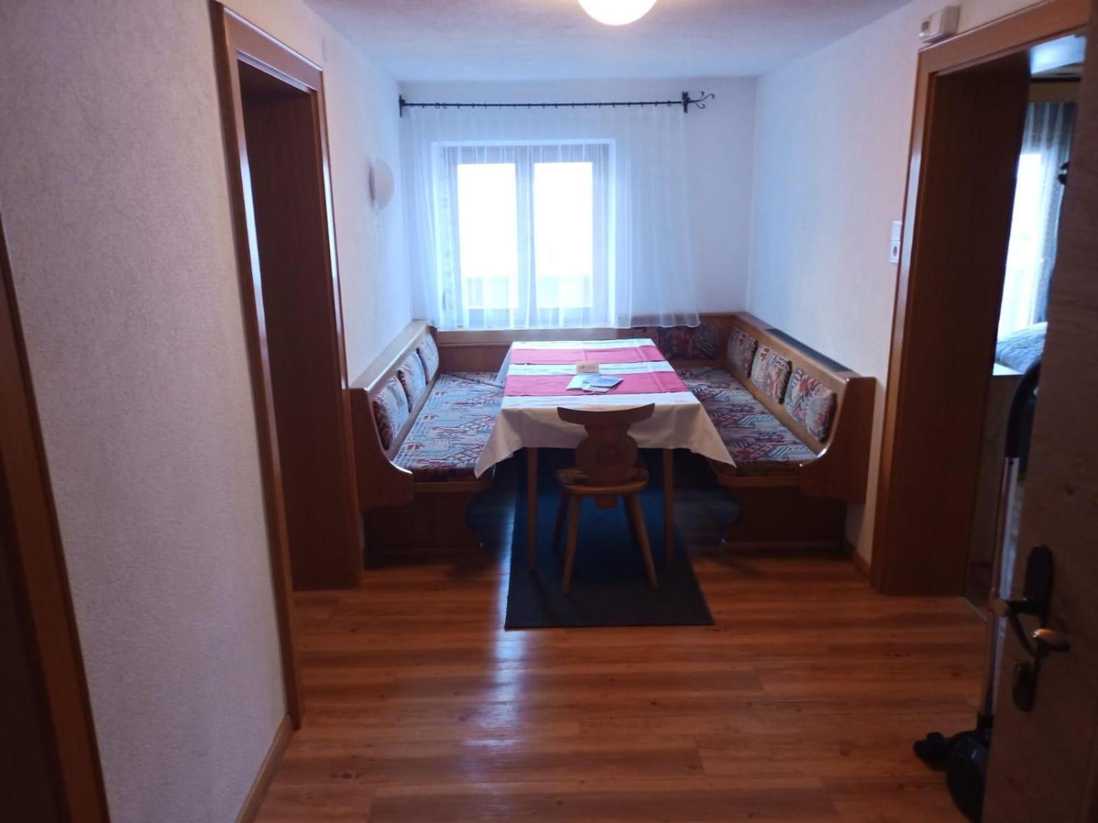 Gaestehaus Alpenruh * Holzgau